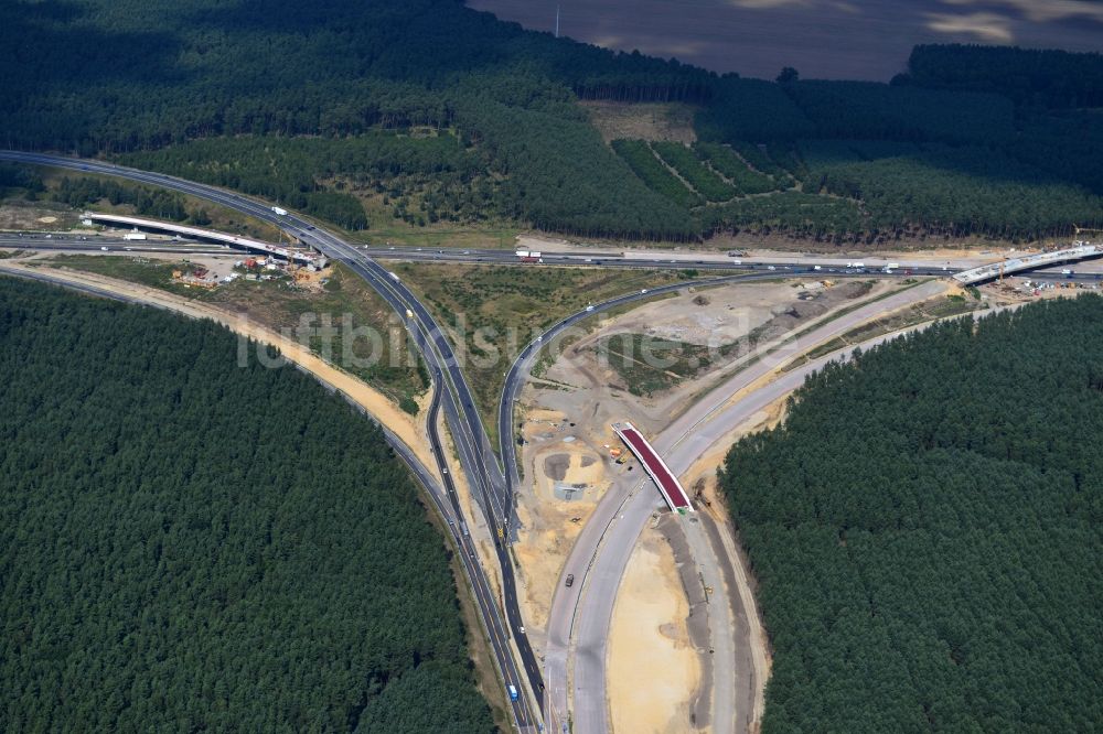 Luftbild Groß Ziethen - Baustelle zum Um- und Ausbau des Autobahndreieck AD Havelland im Bundesland Brandenburg