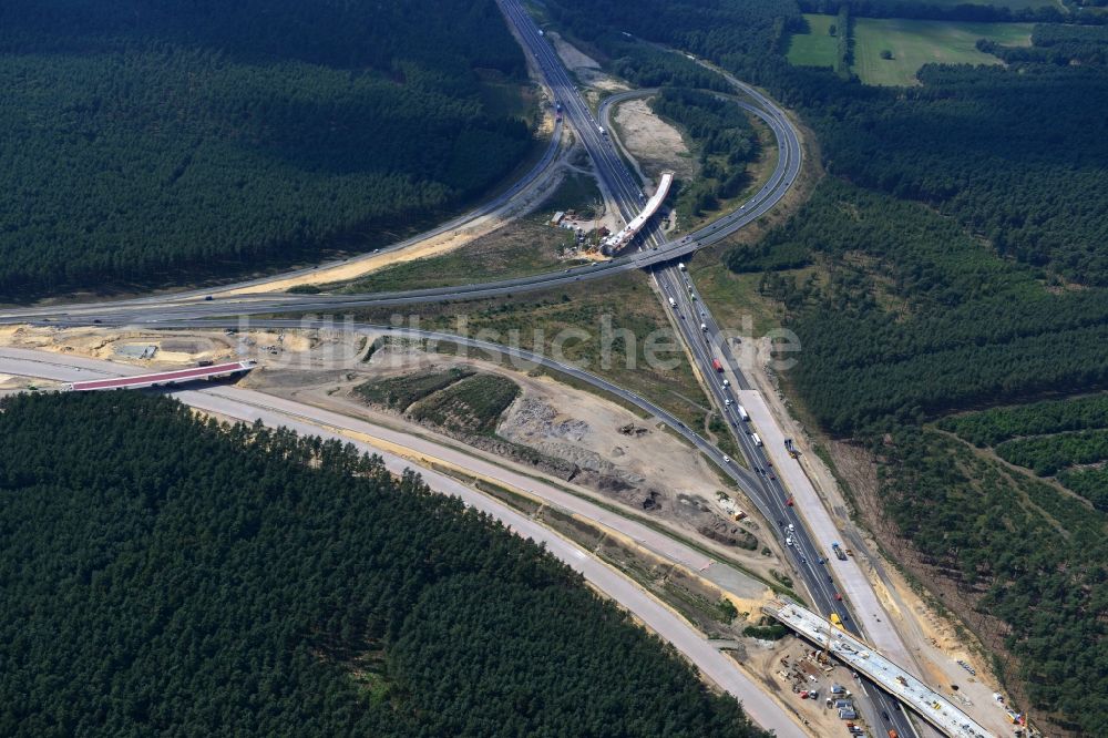 Groß Ziethen von oben - Baustelle zum Um- und Ausbau des Autobahndreieck AD Havelland im Bundesland Brandenburg