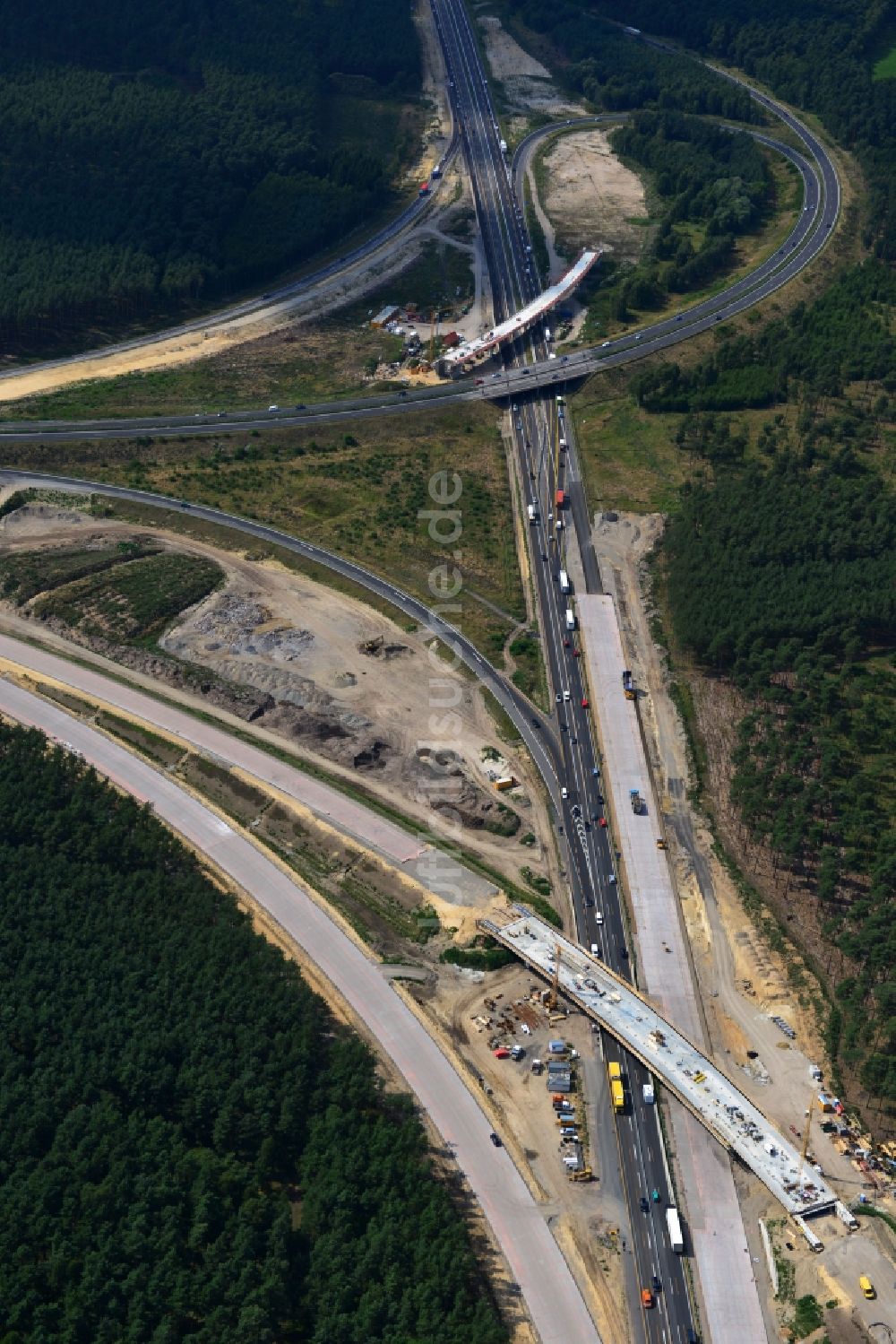 Groß Ziethen aus der Vogelperspektive: Baustelle zum Um- und Ausbau des Autobahndreieck AD Havelland im Bundesland Brandenburg