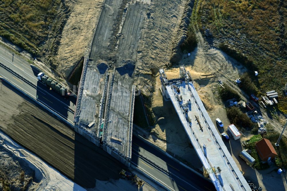 Luftbild Groß Ziethen - Baustelle zum Um- und Ausbau des Autobahndreieck AD Havelland im Bundesland Brandenburg