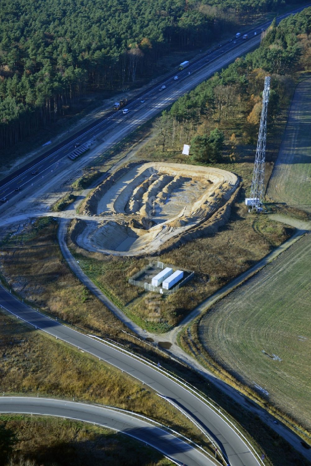 Groß Ziethen von oben - Baustelle zum Um- und Ausbau des Autobahndreieck AD Havelland im Bundesland Brandenburg