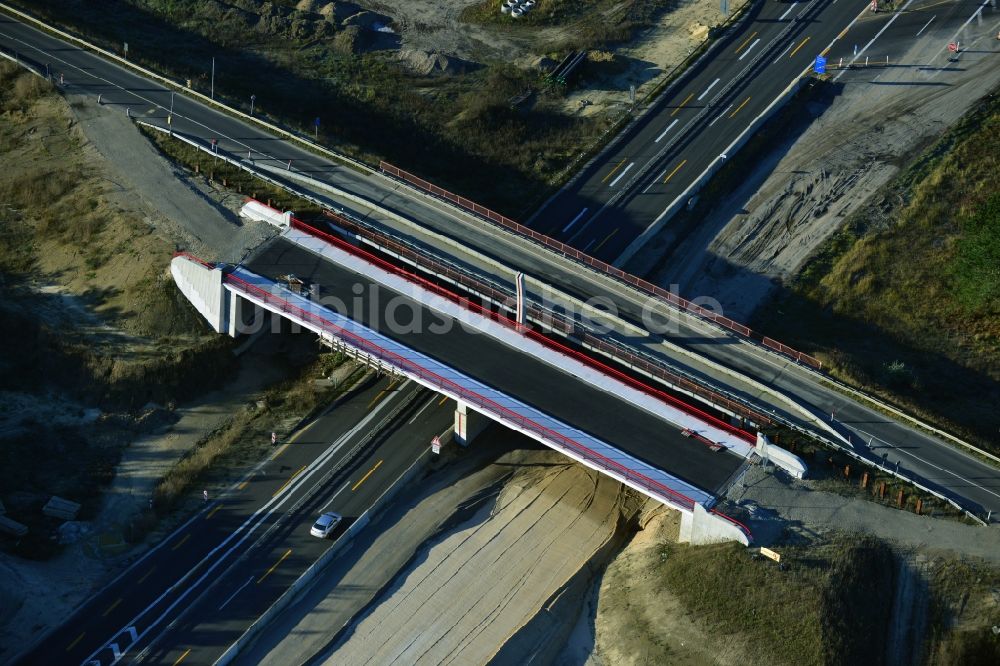 Groß Ziethen aus der Vogelperspektive: Baustelle zum Um- und Ausbau des Autobahndreieck AD Havelland im Bundesland Brandenburg