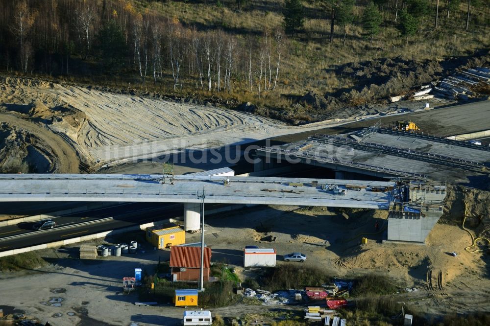 Luftaufnahme Groß Ziethen - Baustelle zum Um- und Ausbau des Autobahndreieck AD Havelland im Bundesland Brandenburg