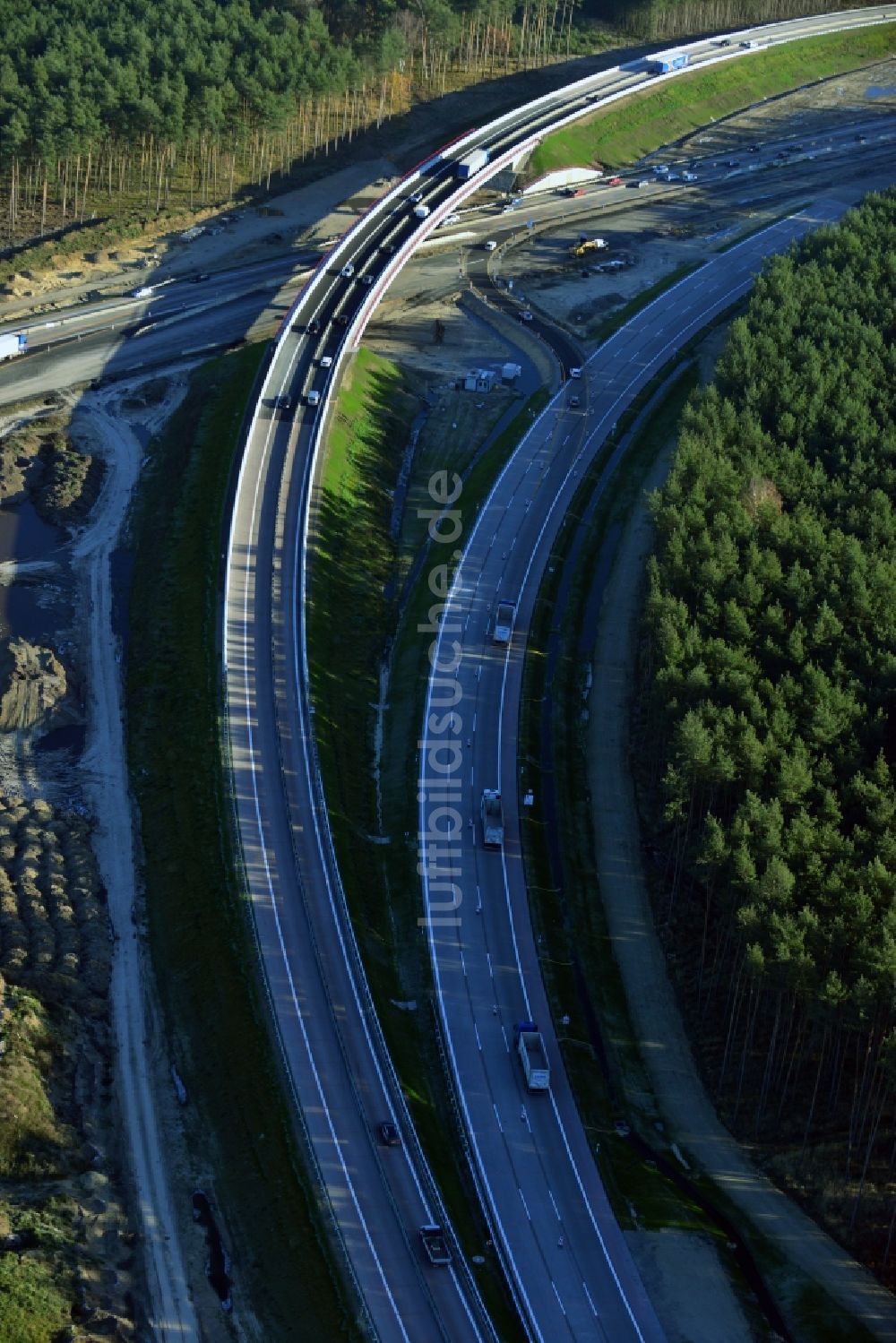 Groß Ziethen aus der Vogelperspektive: Baustelle zum Um- und Ausbau des Autobahndreieck AD Havelland im Bundesland Brandenburg