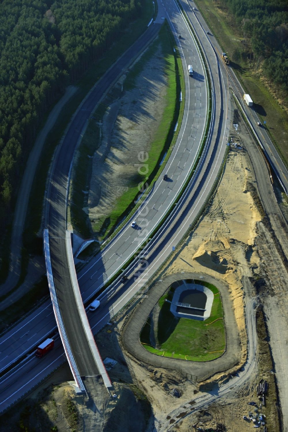 Groß Ziethen aus der Vogelperspektive: Baustelle zum Um- und Ausbau des Autobahndreieck AD Havelland im Bundesland Brandenburg