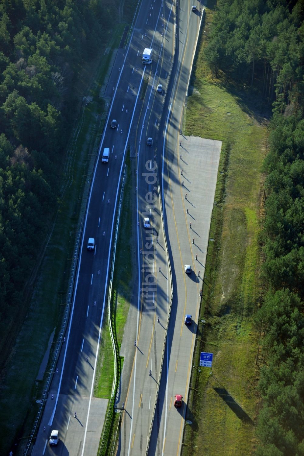 Luftaufnahme Groß Ziethen - Baustelle zum Um- und Ausbau des Autobahndreieck AD Havelland im Bundesland Brandenburg