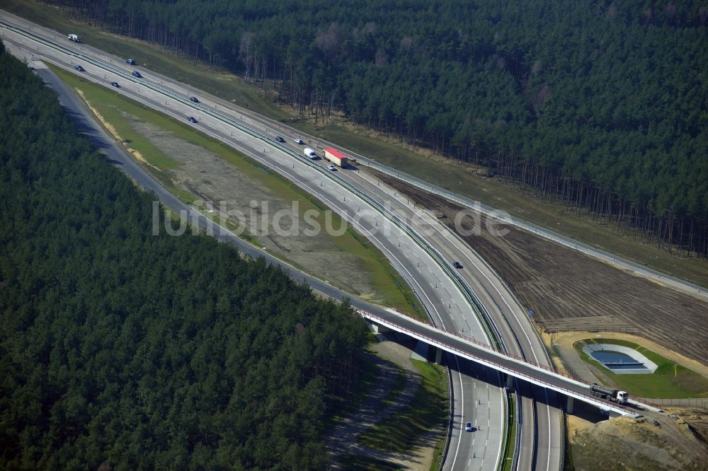 Groß Ziethen von oben - Baustelle zum Um- und Ausbau des Autobahndreieck AD Havelland im Bundesland Brandenburg