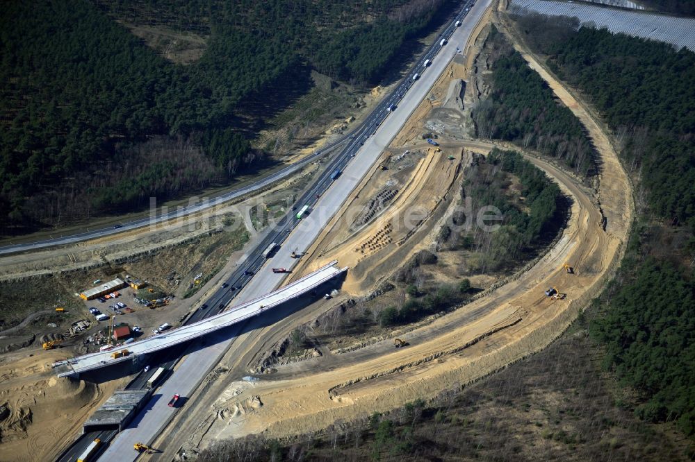 Groß Ziethen von oben - Baustelle zum Um- und Ausbau des Autobahndreieck AD Havelland im Bundesland Brandenburg