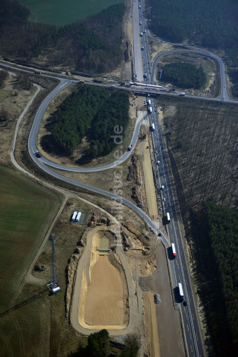 Groß Ziethen aus der Vogelperspektive: Baustelle zum Um- und Ausbau des Autobahndreieck AD Havelland im Bundesland Brandenburg