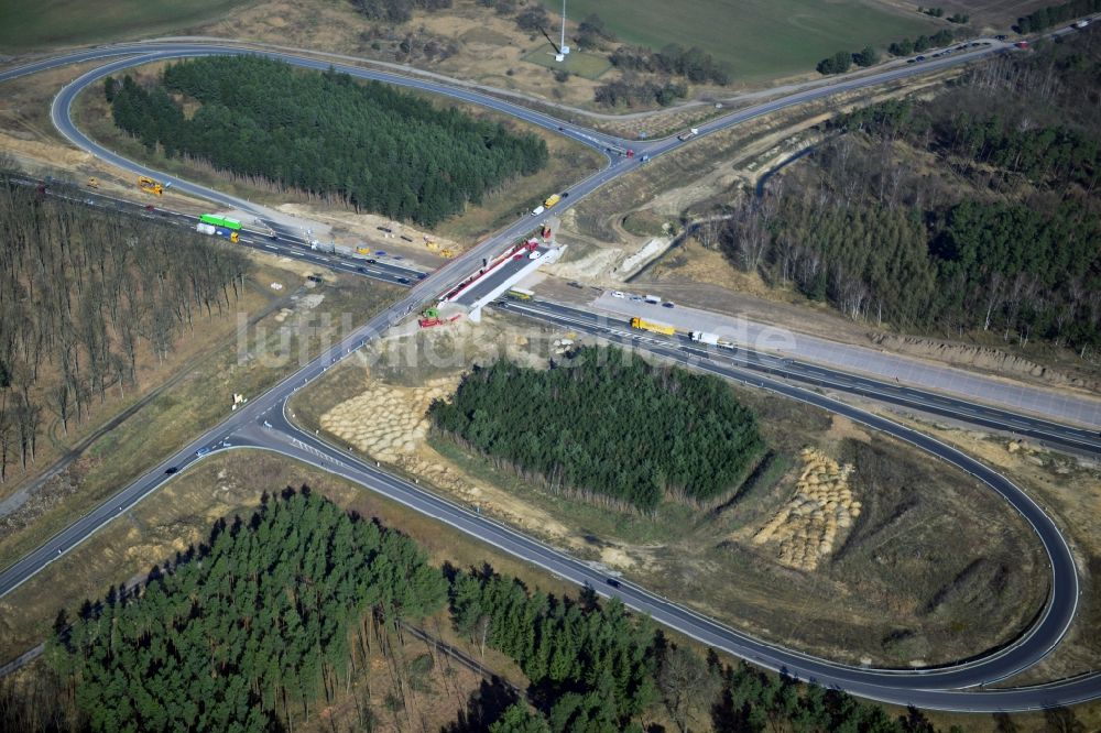 Groß Ziethen von oben - Baustelle zum Um- und Ausbau des Autobahndreieck AD Havelland im Bundesland Brandenburg