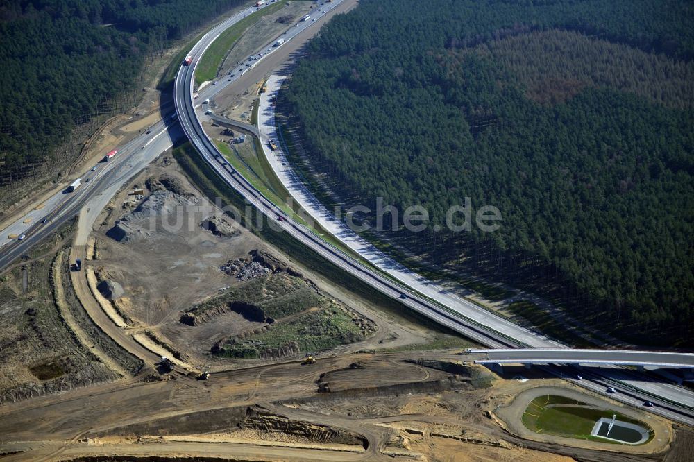 Groß Ziethen von oben - Baustelle zum Um- und Ausbau des Autobahndreieck AD Havelland im Bundesland Brandenburg