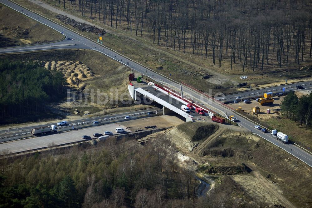 Groß Ziethen aus der Vogelperspektive: Baustelle zum Um- und Ausbau des Autobahndreieck AD Havelland im Bundesland Brandenburg