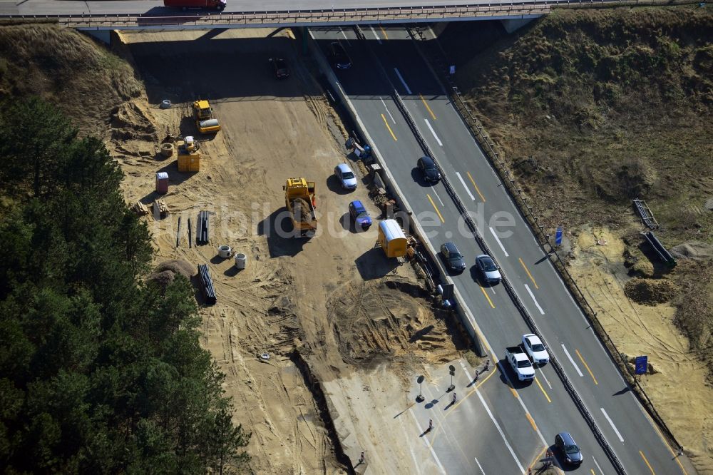 Groß Ziethen von oben - Baustelle zum Um- und Ausbau des Autobahndreieck AD Havelland im Bundesland Brandenburg