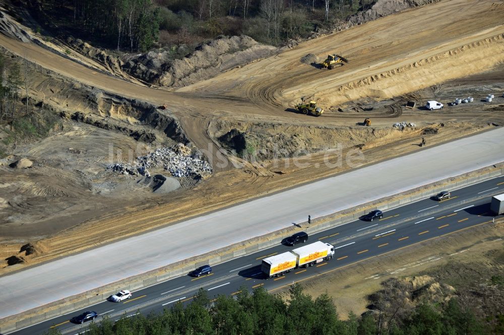 Luftbild Groß Ziethen - Baustelle zum Um- und Ausbau des Autobahndreieck AD Havelland im Bundesland Brandenburg