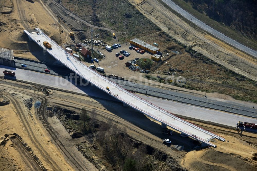 Luftbild Groß Ziethen - Baustelle zum Um- und Ausbau des Autobahndreieck AD Havelland im Bundesland Brandenburg