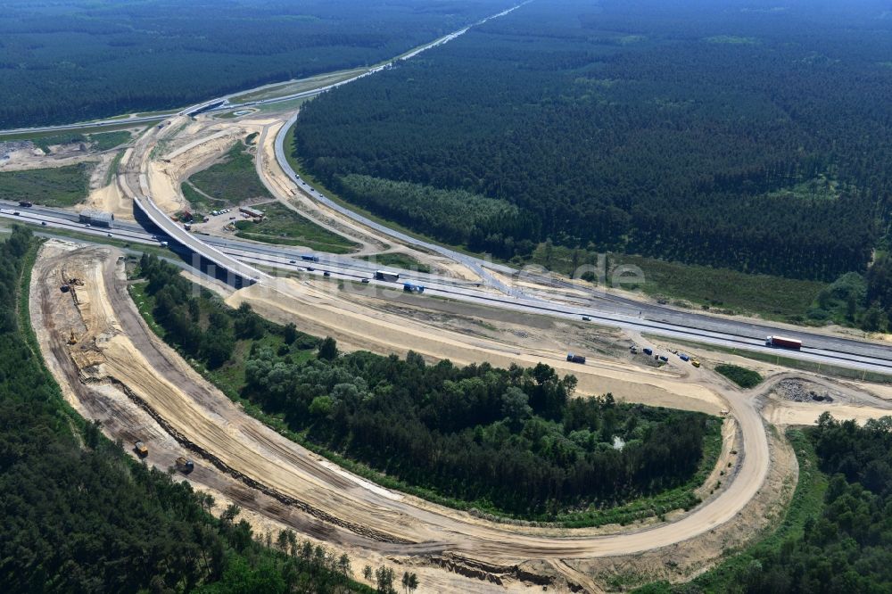 Groß Ziethen von oben - Baustelle zum Um- und Ausbau des Autobahndreieck AD Havelland im Bundesland Brandenburg