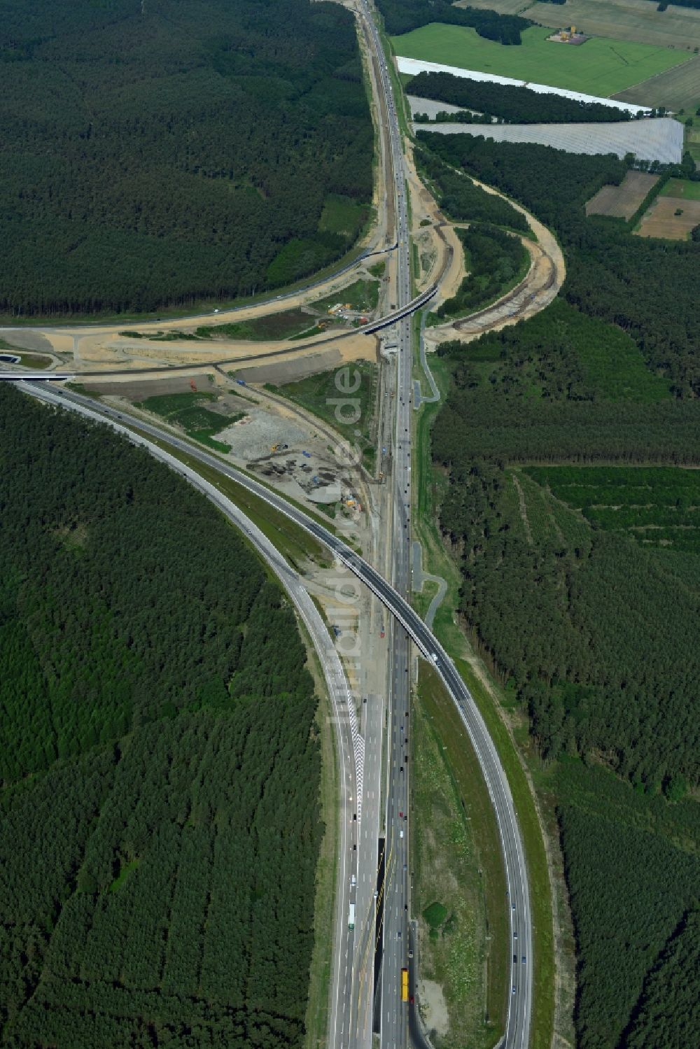 Groß Ziethen von oben - Baustelle zum Um- und Ausbau des Autobahndreieck AD Havelland im Bundesland Brandenburg