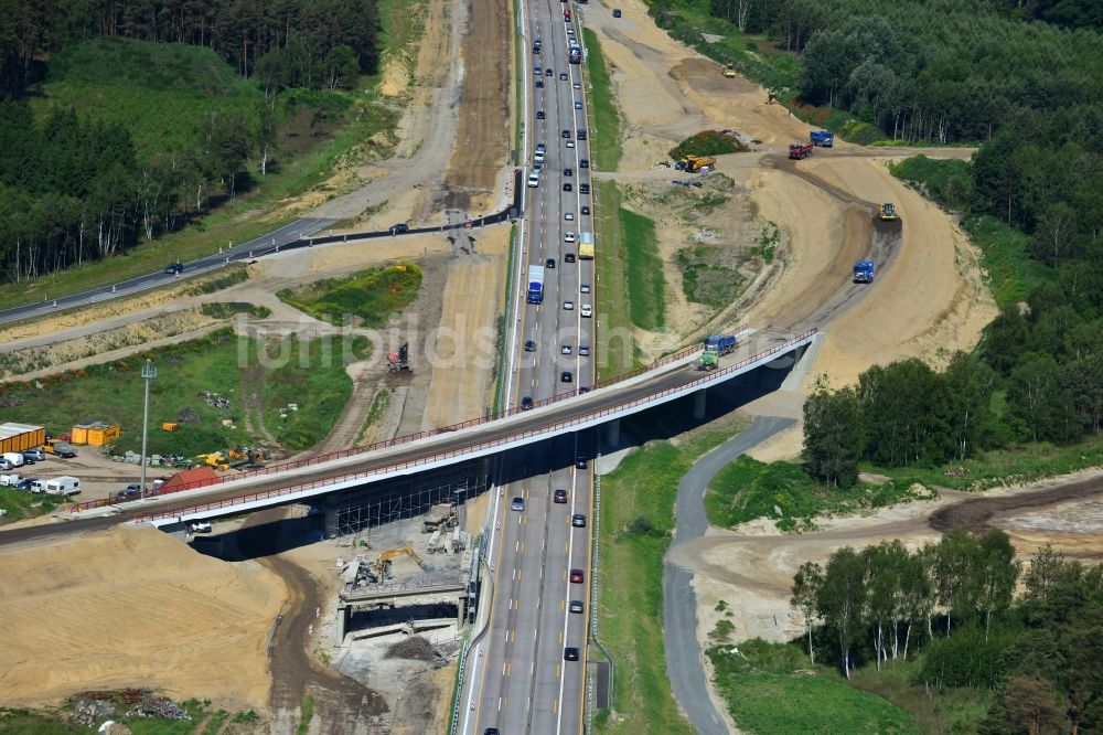 Luftbild Groß Ziethen - Baustelle zum Um- und Ausbau des Autobahndreieck AD Havelland im Bundesland Brandenburg