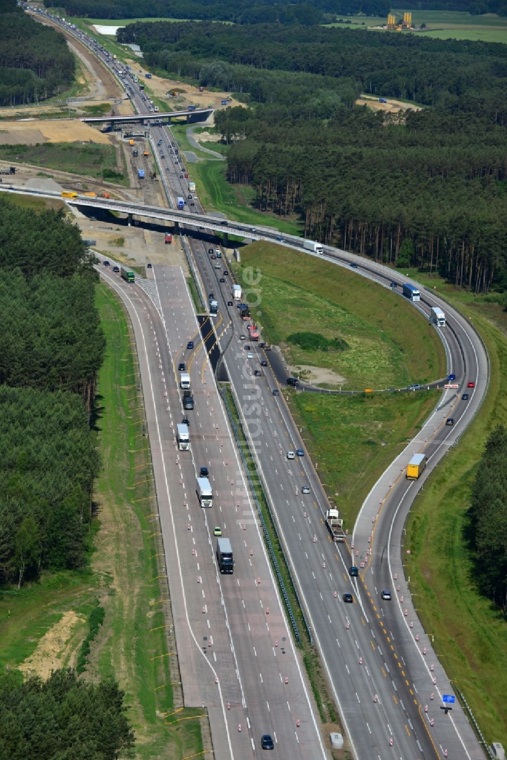 Groß Ziethen aus der Vogelperspektive: Baustelle zum Um- und Ausbau des Autobahndreieck AD Havelland im Bundesland Brandenburg