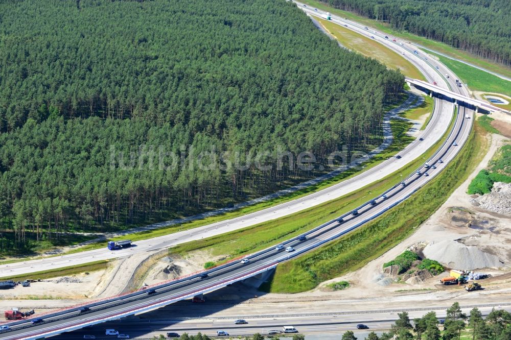 Luftbild Groß Ziethen - Baustelle zum Um- und Ausbau des Autobahndreieck AD Havelland im Bundesland Brandenburg