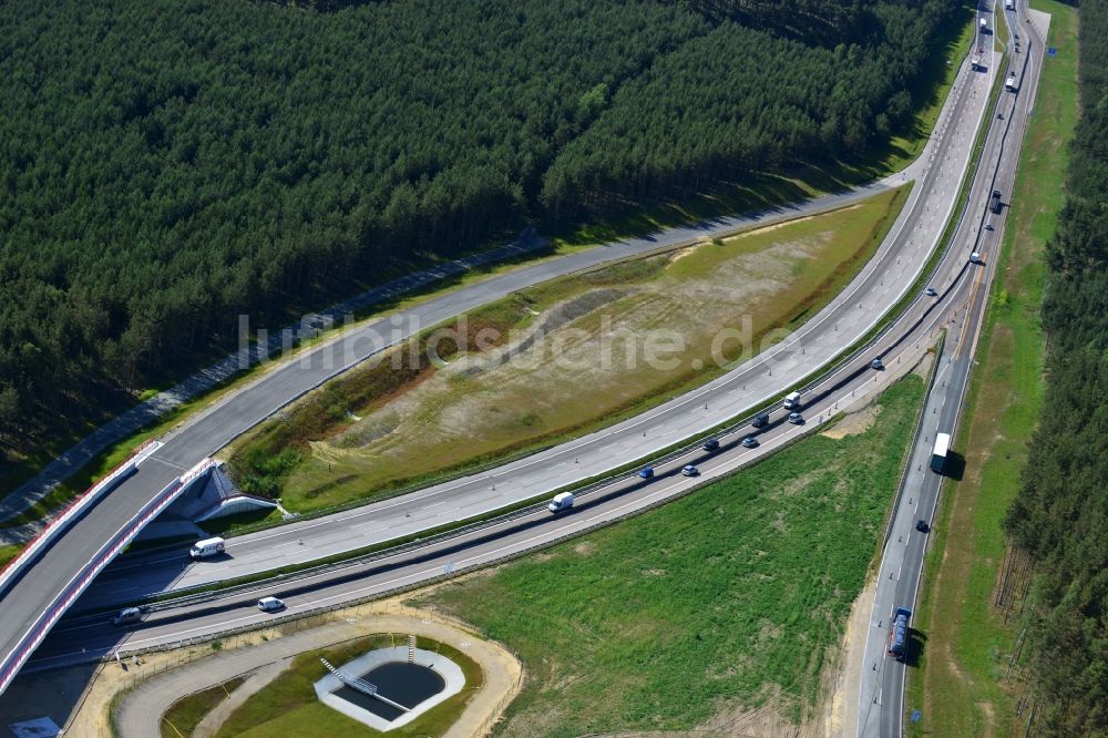 Groß Ziethen aus der Vogelperspektive: Baustelle zum Um- und Ausbau des Autobahndreieck AD Havelland im Bundesland Brandenburg