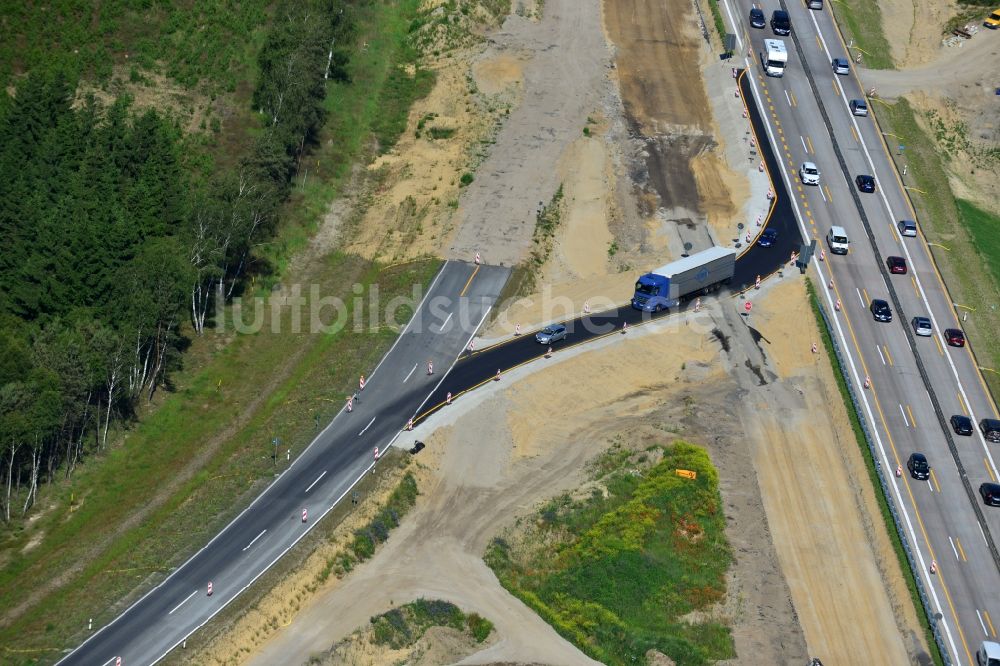 Luftaufnahme Groß Ziethen - Baustelle zum Um- und Ausbau des Autobahndreieck AD Havelland im Bundesland Brandenburg