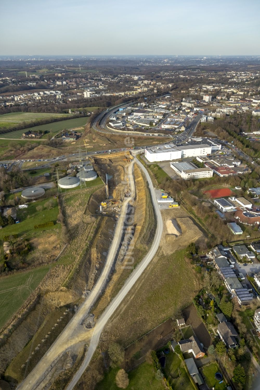 Luftaufnahme Heiligenhaus - Baustelle zum Ausbau der Bundes- Autobahn BAB A44 zwischen Heiligenhaus und Velbert im Bundesland Nordrhein-Westfalen NRW