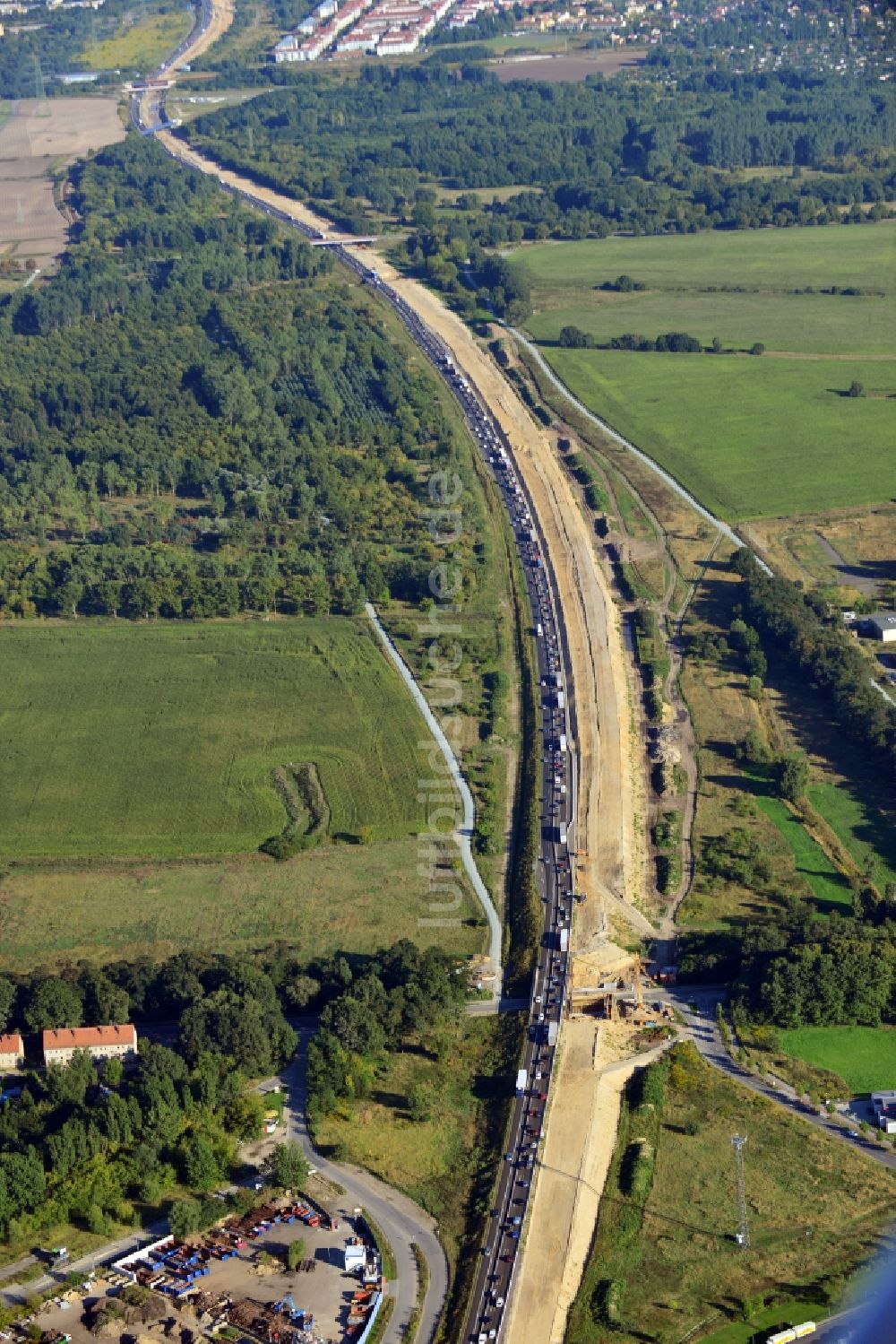 Berlin Pankow aus der Vogelperspektive: Baustelle zum Ausbau und zur 6-spurigen Verbreiterung der Autobahn BAB A10 am nördlichen Berliner Ring in Berlin Pankow