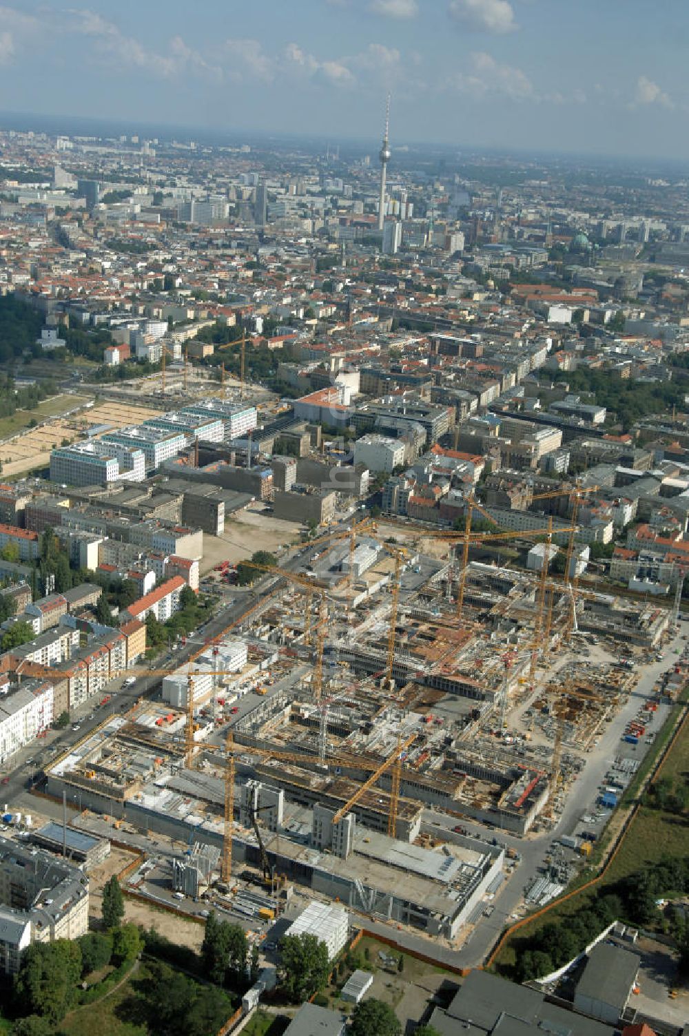 Luftbild Berlin - Baustelle zum BND Neubau im Bezirk Mitte