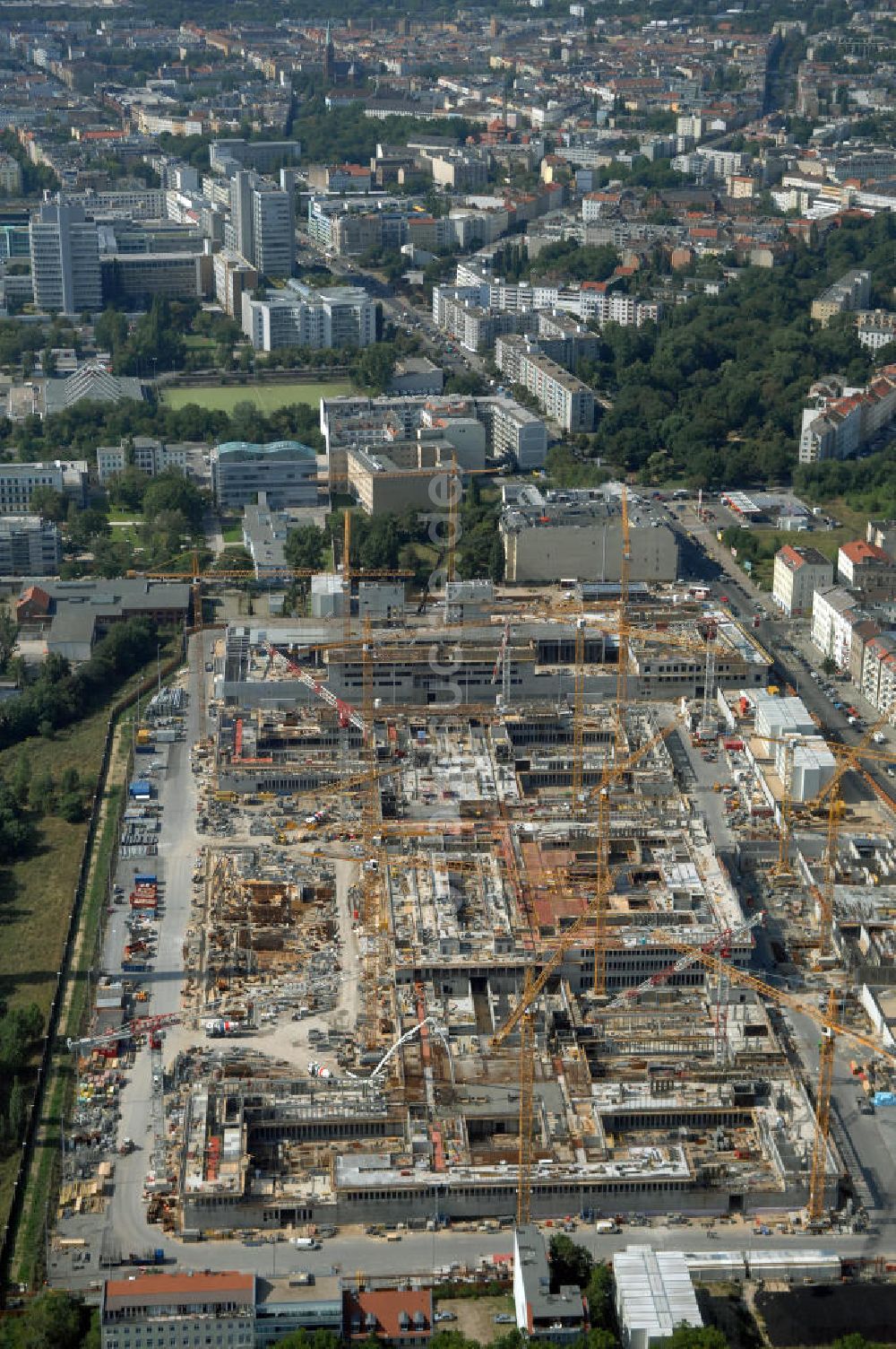 Berlin von oben - Baustelle zum BND Neubau im Bezirk Mitte