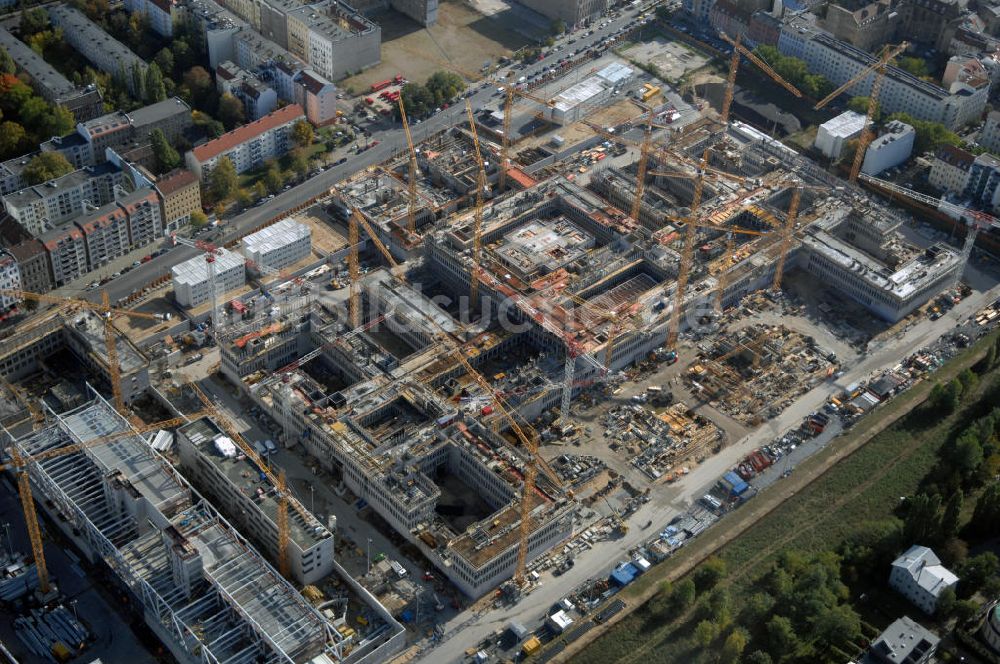 Luftaufnahme Berlin - Baustelle zum BND Neubau im Bezirk Mitte