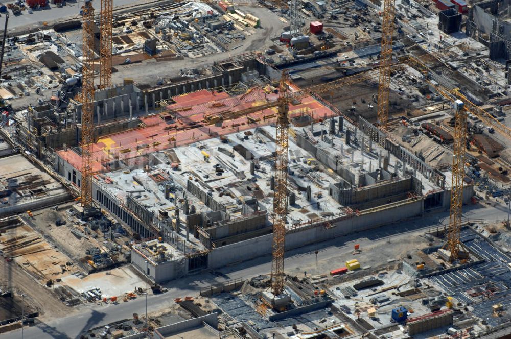 Luftaufnahme Berlin - Baustelle zum BND Neubau im Bezirk Mitte