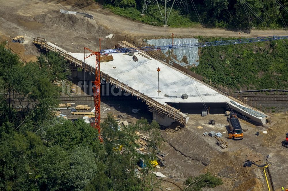 Luftaufnahme Mettmann - Baustelle zum Brückenneubau an der Lindenheider Strasse in Mettmann im Bundesland Nordrhein-Westfalen