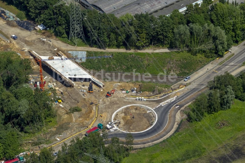 Mettmann von oben - Baustelle zum Brückenneubau an der Lindenheider Strasse in Mettmann im Bundesland Nordrhein-Westfalen