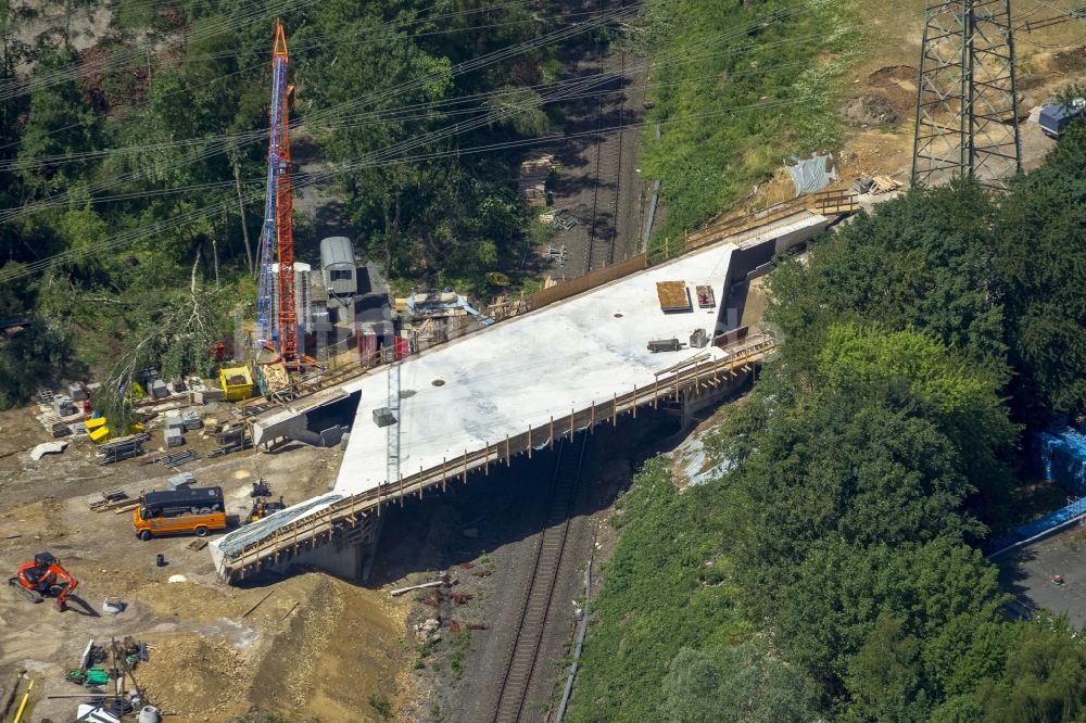 Luftbild Mettmann - Baustelle zum Brückenneubau an der Lindenheider Strasse in Mettmann im Bundesland Nordrhein-Westfalen