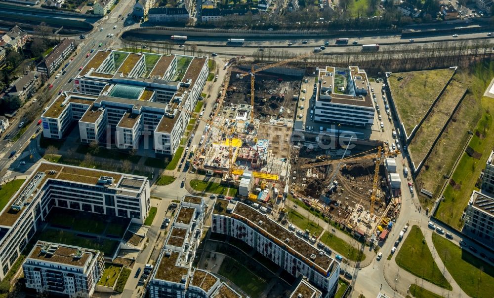 Luftaufnahme Essen - Baustelle zum Büro- Neubau Silberkuhlsturm im Wohn- und Büroviertel Gruga-Carreé im Stadtteil Rüttenscheid in Essen im Bundesland Nordrhein-Westfalen