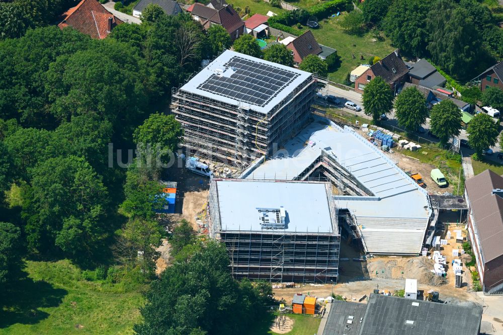 Meldorf von oben - Baustelle zum Erweiterungsbau des Schulgebäudes der Gemeinschaftsschule Meldorf in Meldorf im Bundesland Schleswig-Holstein, Deutschland