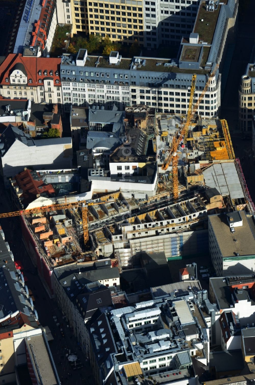 Luftbild Leipzig - Baustelle zum Hotel - Neubau der Motel One Gruppe im Areal an der Ritterstraße - Nikolaistraße im Zentrum von Lepzig in Sachsen