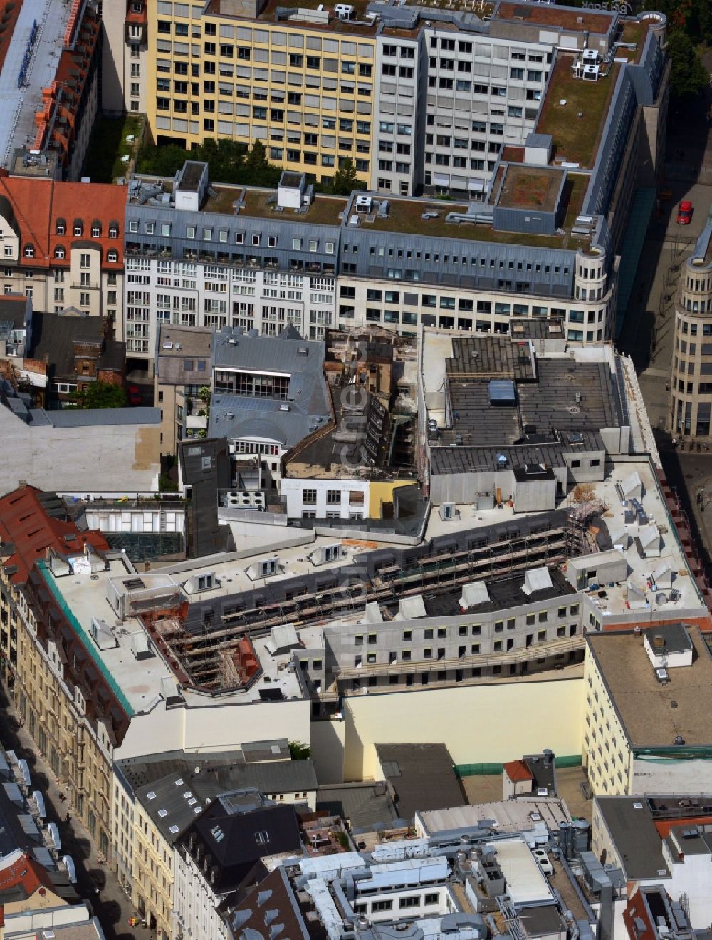 Leipzig von oben - Baustelle zum Hotel - Neubau der Motel One Gruppe im Areal an der Ritterstraße - Nikolaistraße im Zentrum von Lepzig in Sachsen