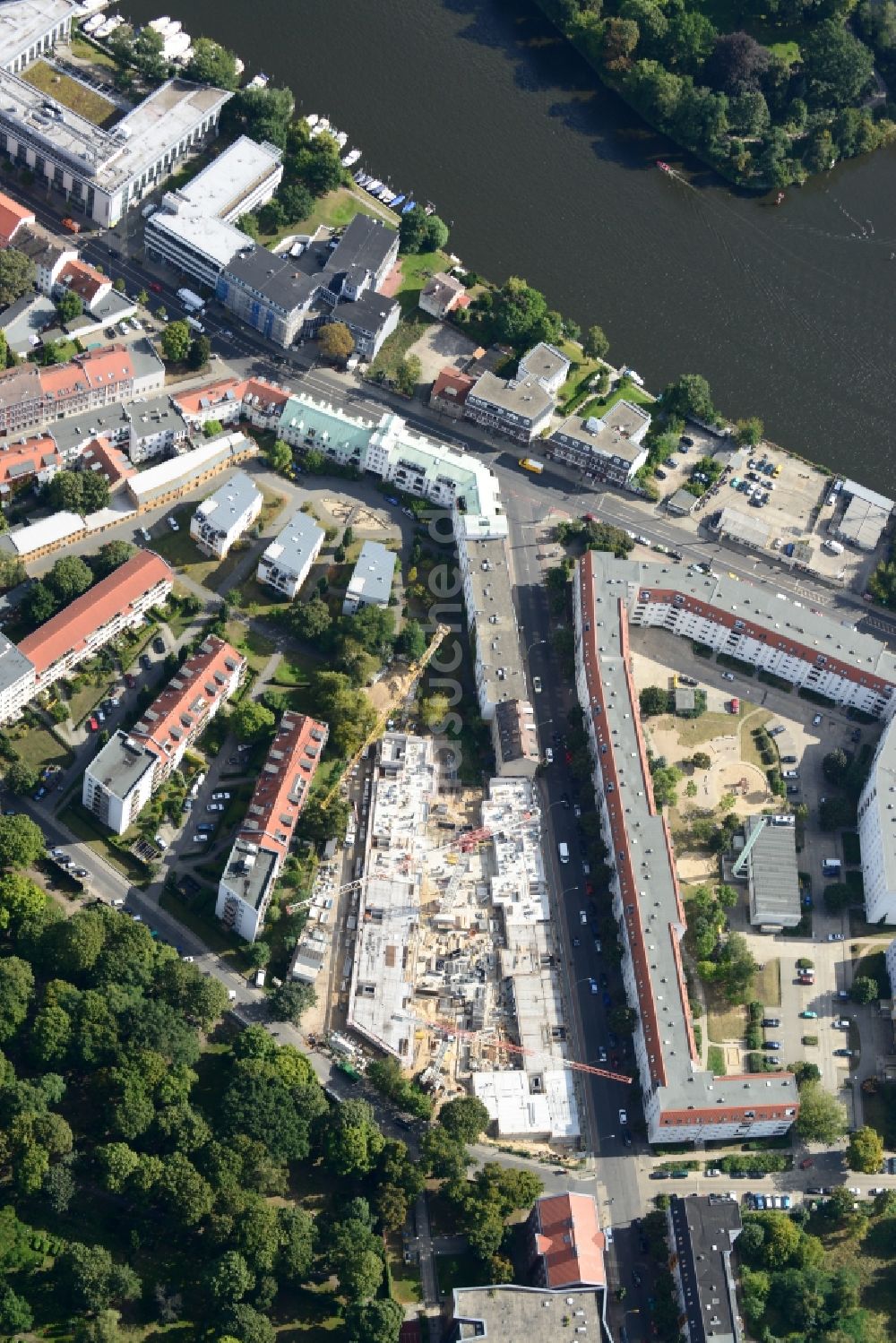 Luftbild Berlin Köpenick - Baustelle zum KÖWOGE- Wohnungsneubau an der Glienicker Ecke Adlershofer Straße in Köpenick in Berlin