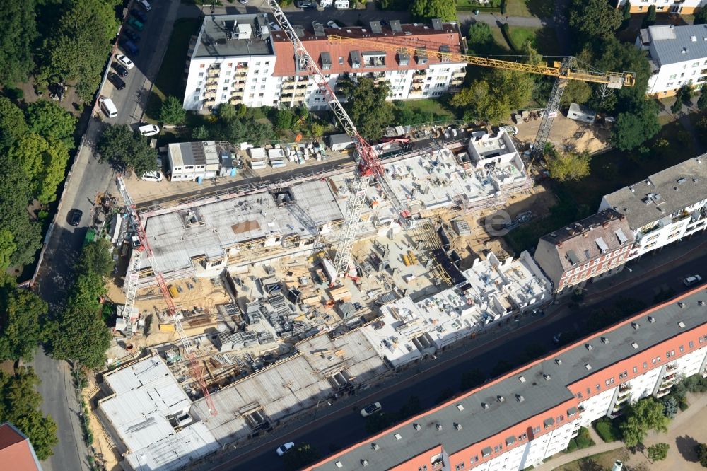 Luftbild Berlin Köpenick - Baustelle zum KÖWOGE- Wohnungsneubau an der Glienicker Ecke Adlershofer Straße in Köpenick in Berlin