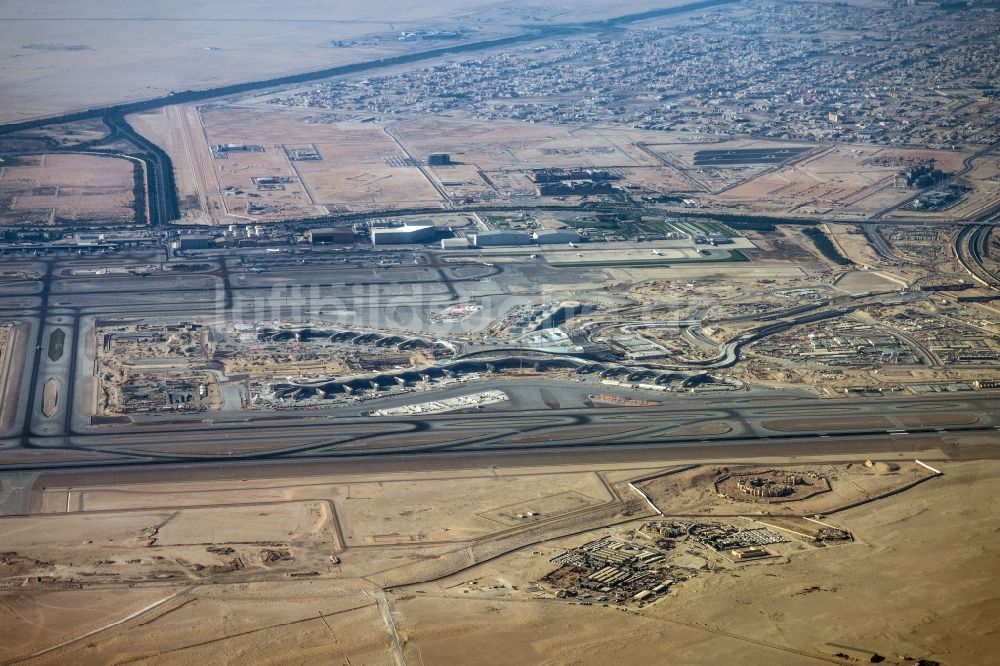 Abu Dhabi von oben - Baustelle zum Neubau des Abu Dhabi International Airport in Abu Dhabi in Vereinigte Arabische Emirate