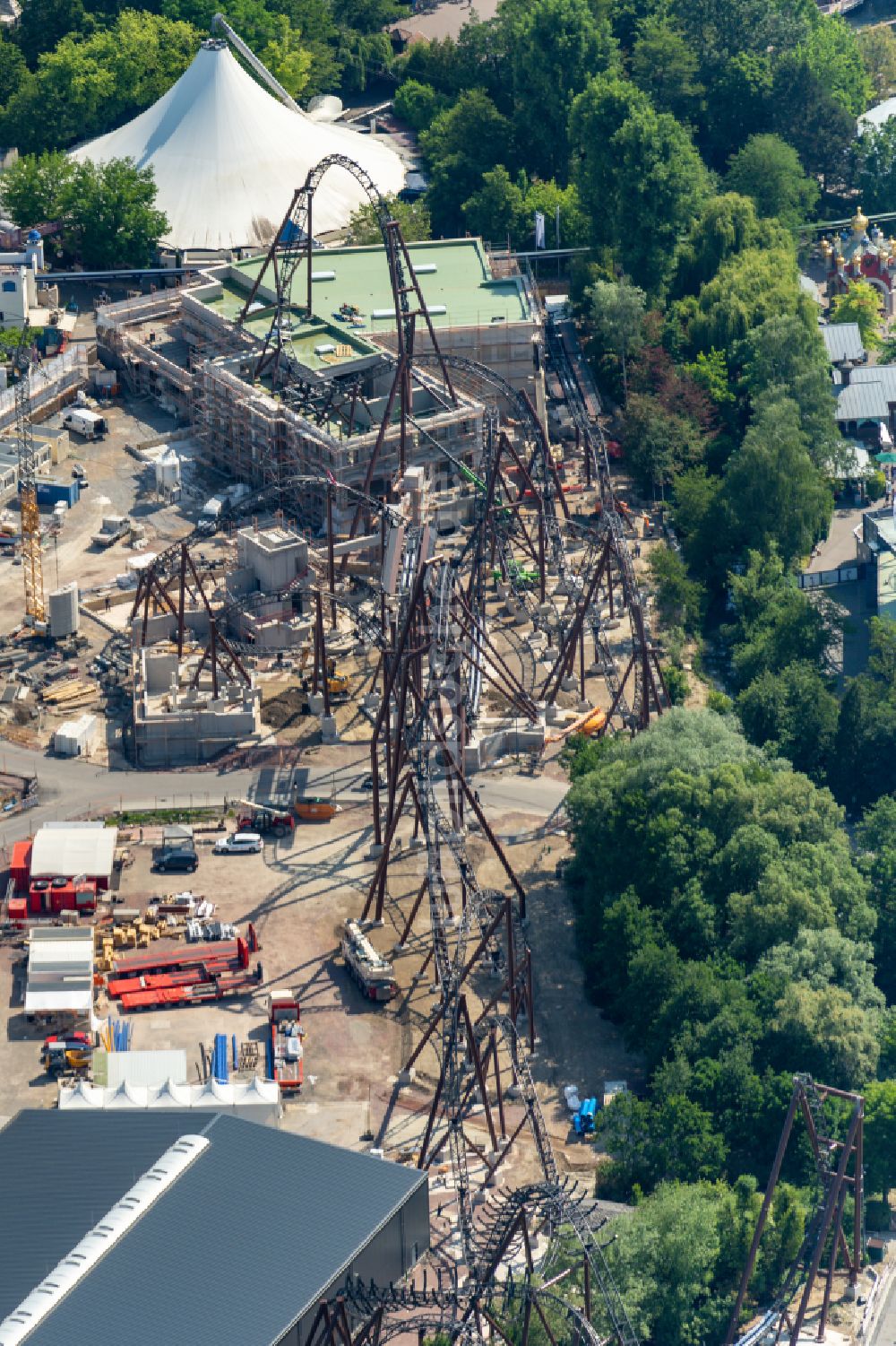 Rust aus der Vogelperspektive: Baustelle zum Neubau einer Achterbahn in Rust im Bundesland Baden-Württemberg, Deutschland