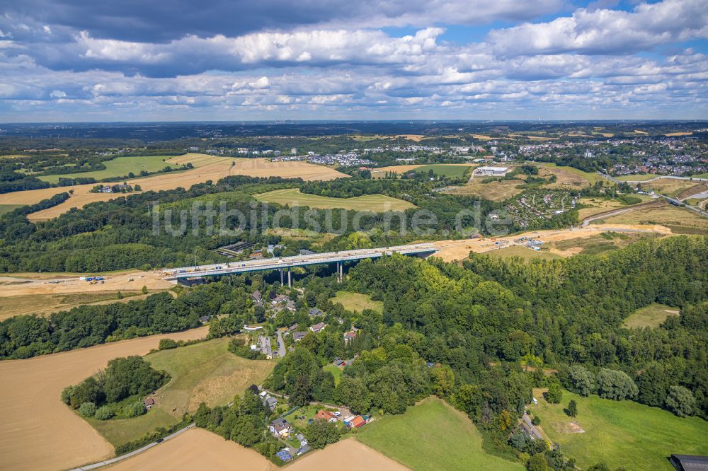 Luftbild Heiligenhaus - Baustelle zum Neubau der Angerbachtalbrücke der BAB A44 in Hofermühle im Bundesland Nordrhein-Westfalen, Deutschland