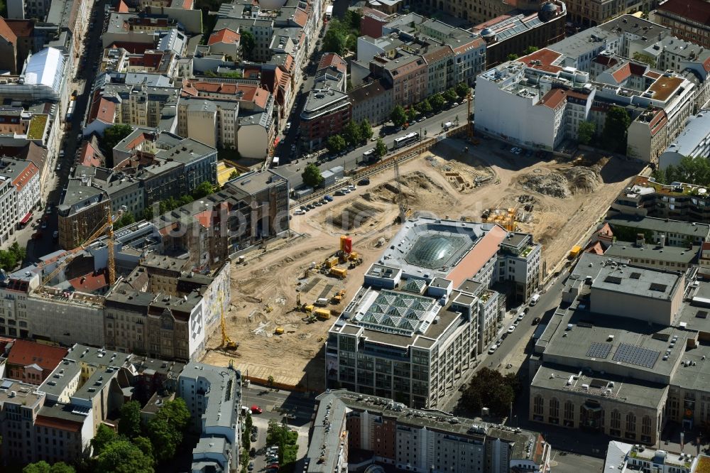 Luftbild Berlin - Baustelle zum Neubau auf dem Areal am Tacheles an der Oranienburger Straße im Ortsteil Mitte in Berlin, Deutschland