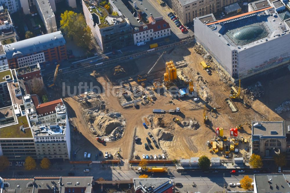 Luftbild Berlin - Baustelle zum Neubau auf dem Areal am Tacheles an der Oranienburger Straße im Ortsteil Mitte in Berlin, Deutschland