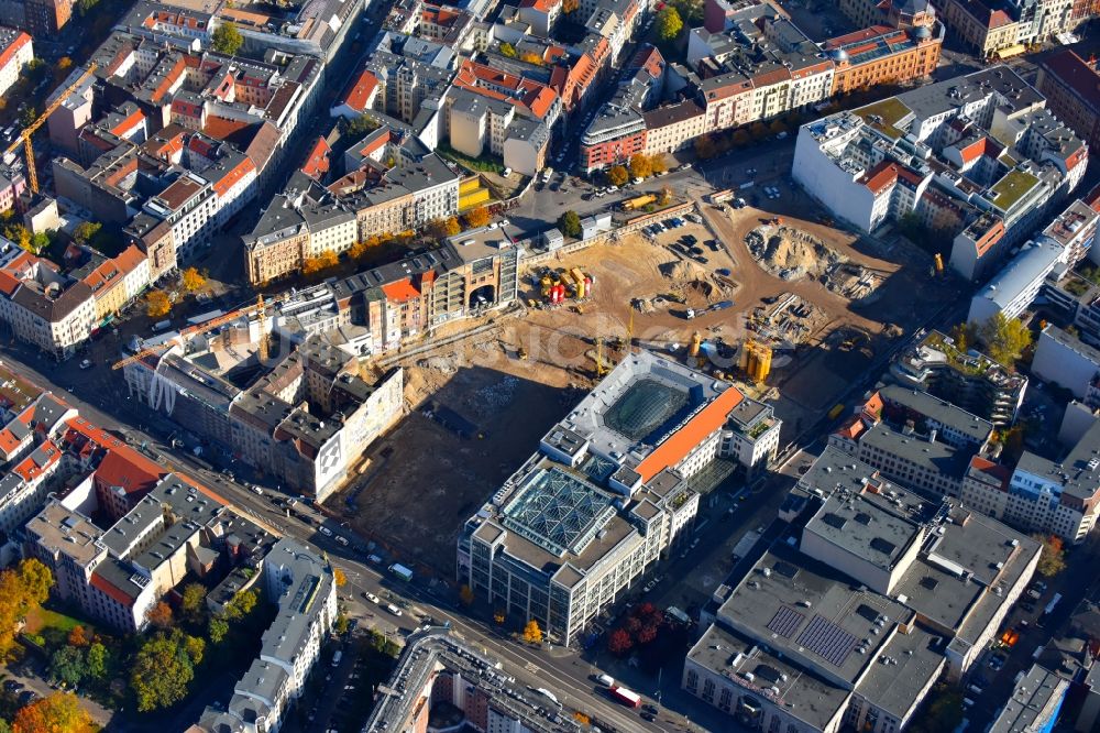 Luftaufnahme Berlin - Baustelle zum Neubau auf dem Areal am Tacheles an der Oranienburger Straße im Ortsteil Mitte in Berlin, Deutschland