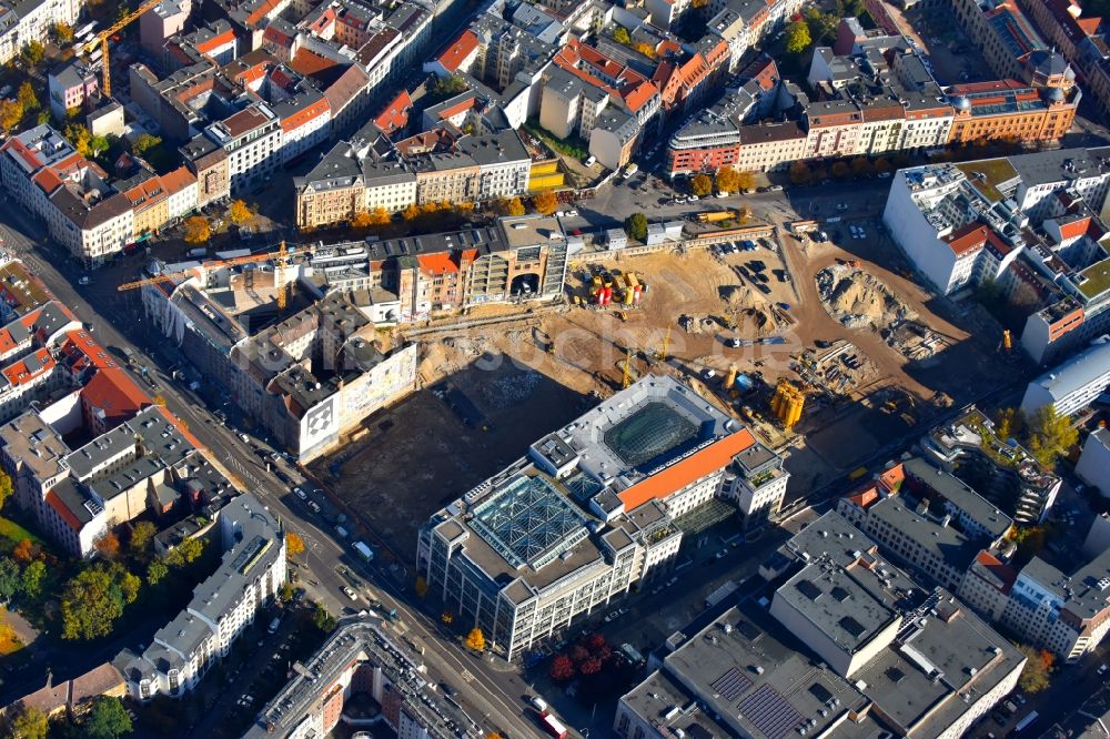 Berlin von oben - Baustelle zum Neubau auf dem Areal am Tacheles an der Oranienburger Straße im Ortsteil Mitte in Berlin, Deutschland