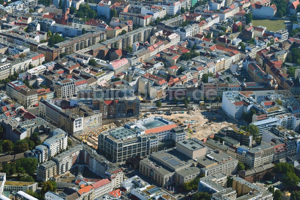 Luftbild Berlin - Baustelle zum Neubau auf dem Areal am Tacheles an der Oranienburger Straße im Ortsteil Mitte in Berlin, Deutschland