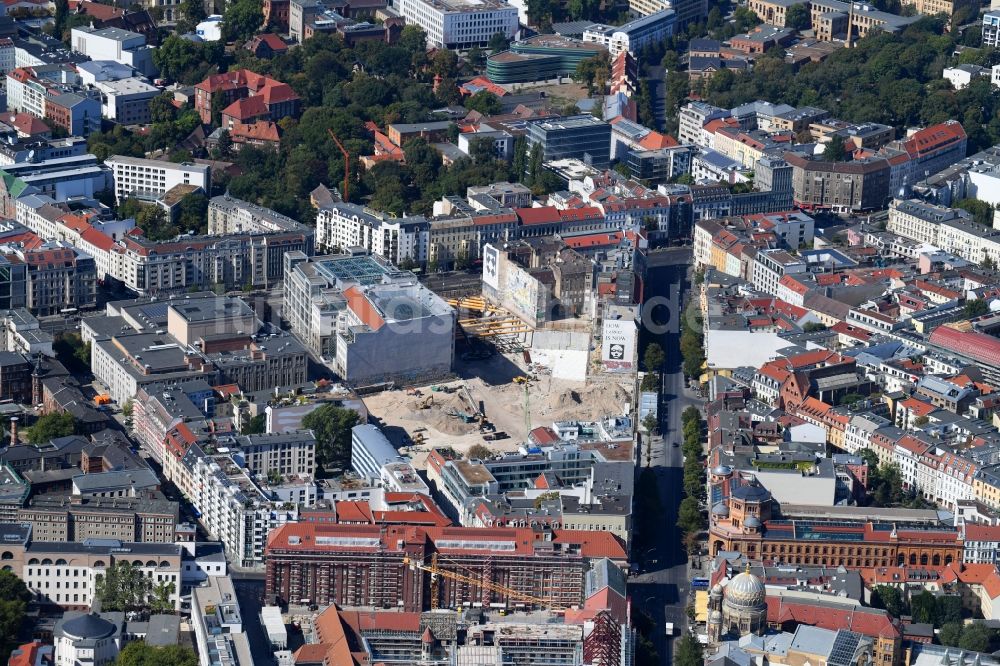 Berlin von oben - Baustelle zum Neubau auf dem Areal am Tacheles an der Oranienburger Straße im Ortsteil Mitte in Berlin, Deutschland